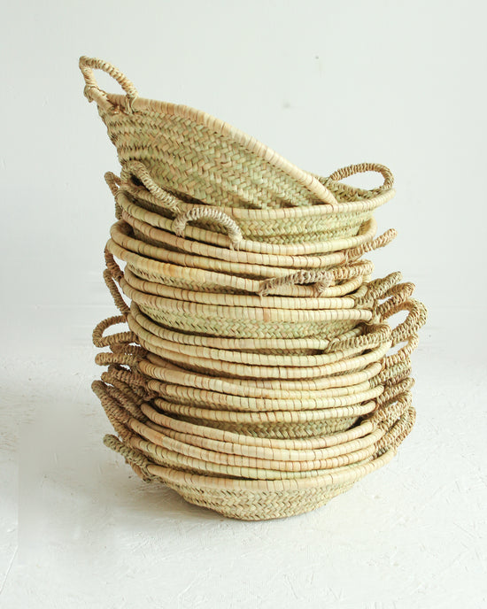 Load image into Gallery viewer, Handwoven Palm Leaf Tray
