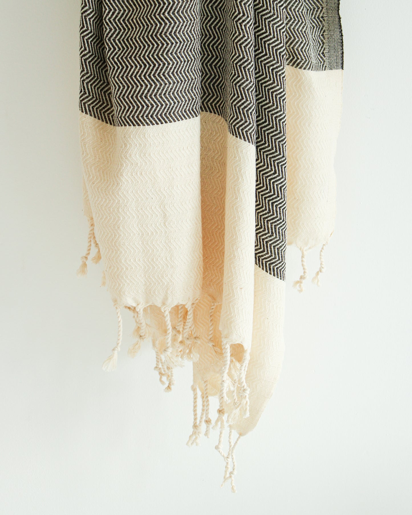 PLAYA Hammam Turkish Towel // Black & Beige