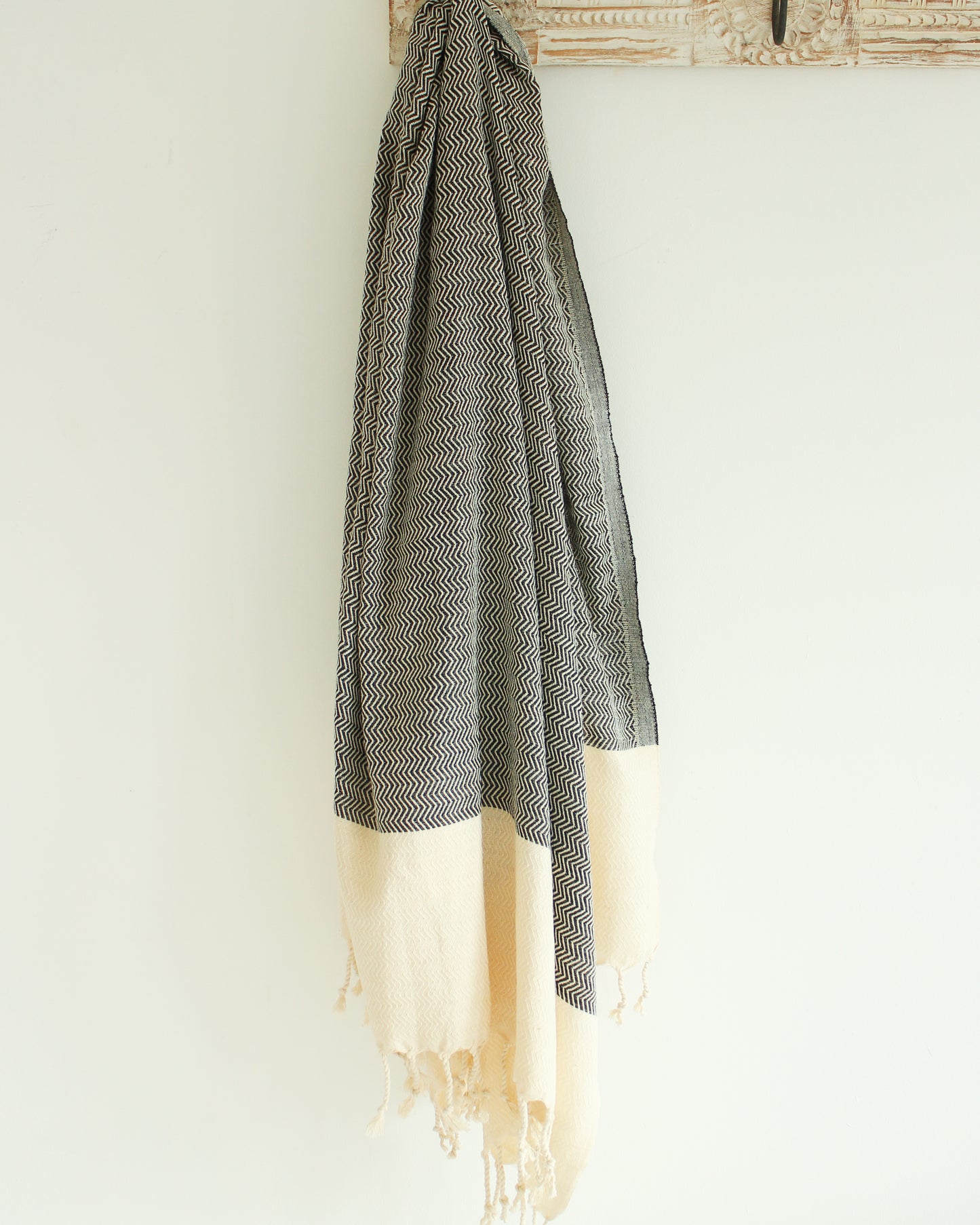 PLAYA Hammam Turkish Towel // Black & Beige