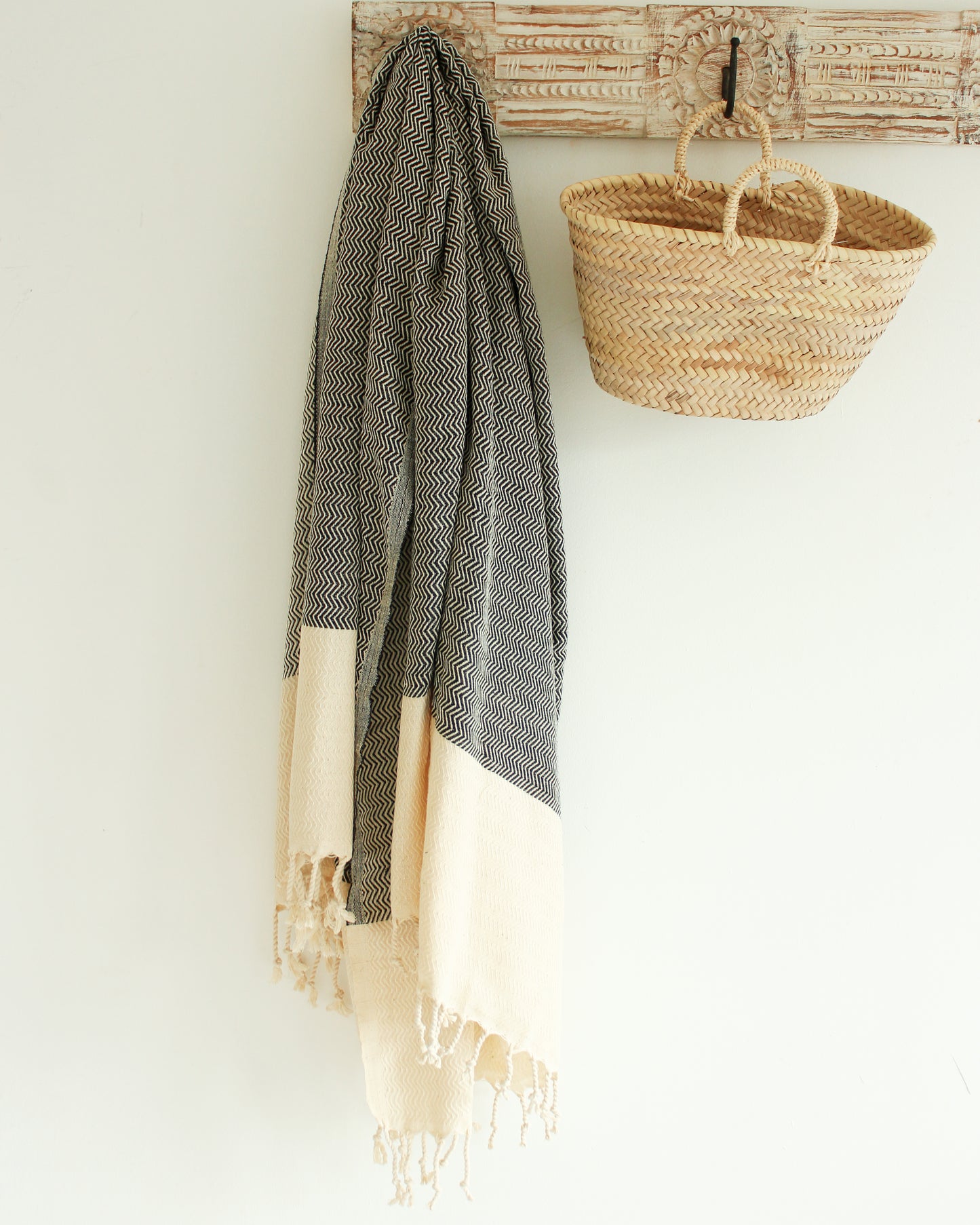 PLAYA Hammam Turkish Towel // Black & Beige