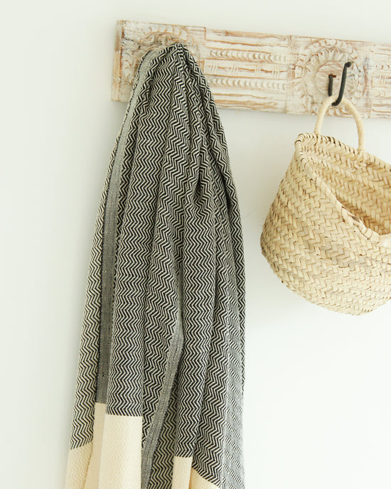 PLAYA Hammam Turkish Towel // Black & Beige