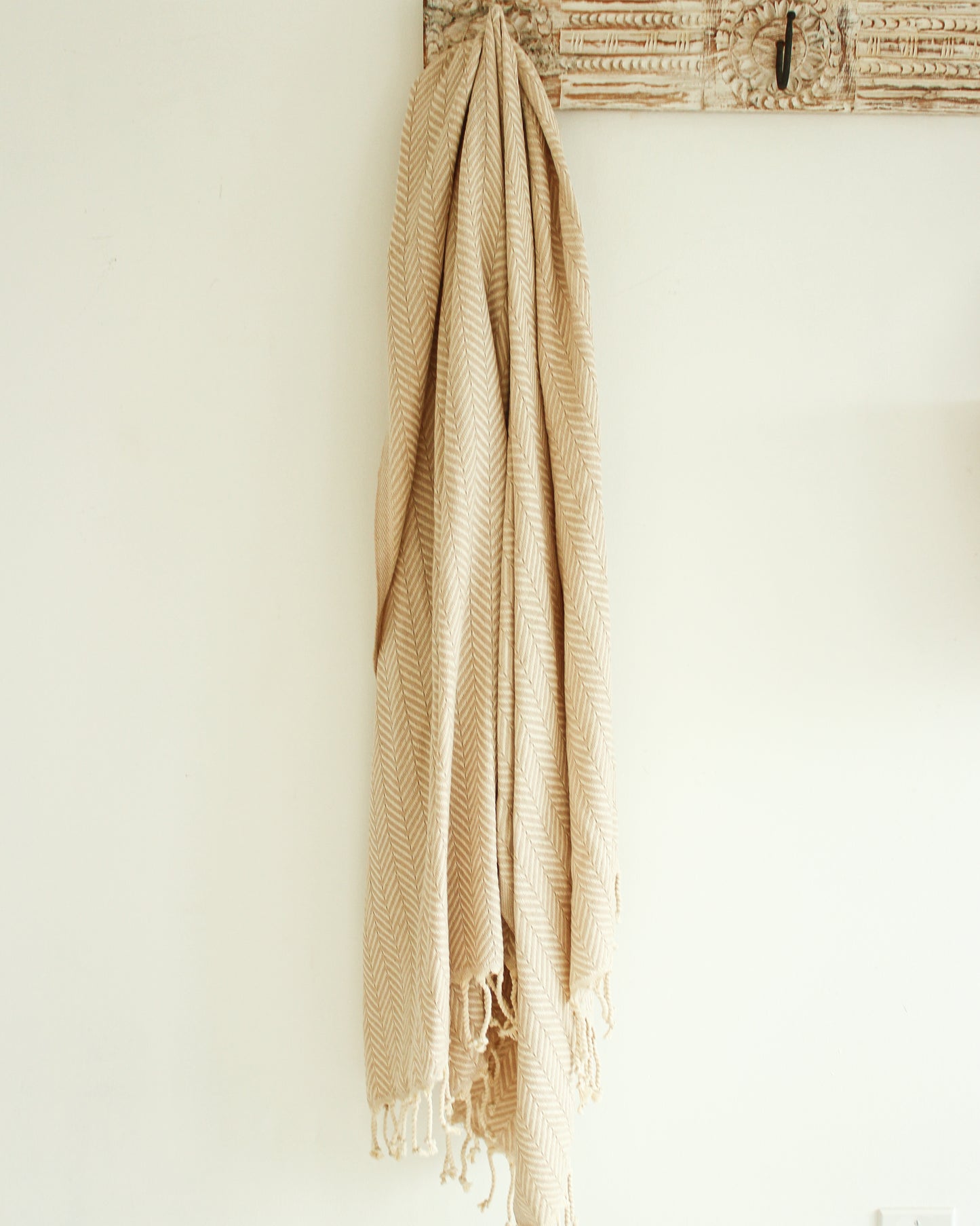 Load image into Gallery viewer, SAND Hammam Turkish Towel // Natural
