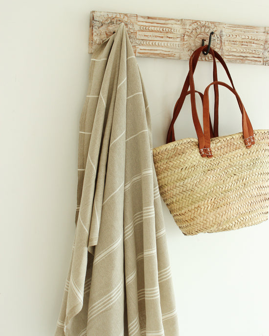 Load image into Gallery viewer, OLIVE Turkish Towel // Light Green &amp;amp; Beige
