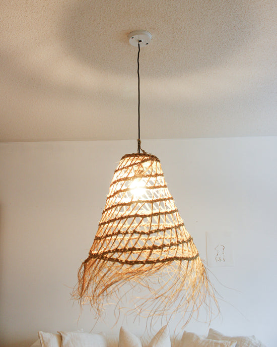 Load image into Gallery viewer, Handwoven Moroccan Lampshade with Fringes / Cone // Large
