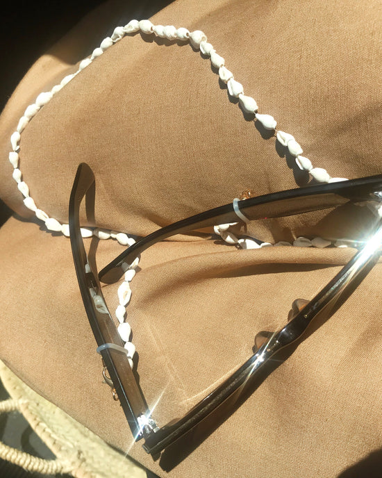 Sunglasses Shell Chain